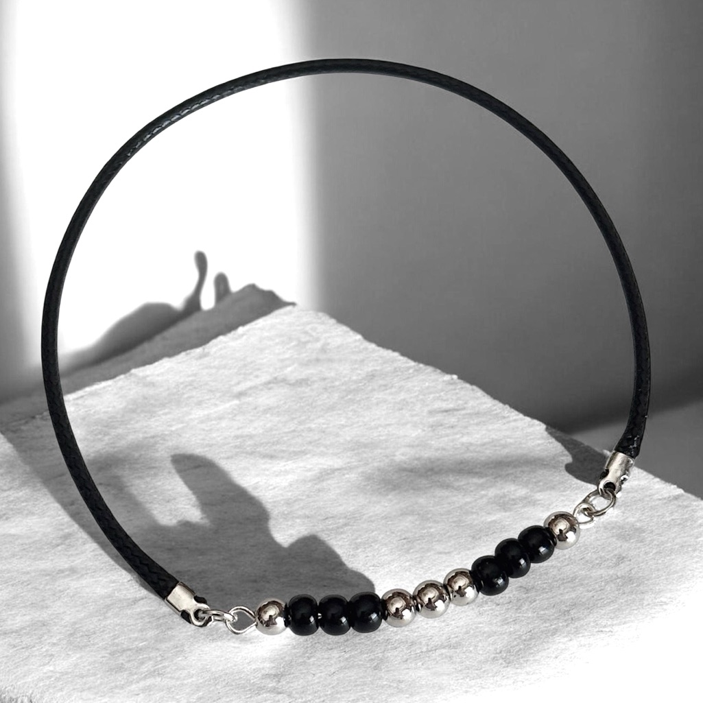 5 For $25alternative Silver And Black Beaded Bracelet No Clasp